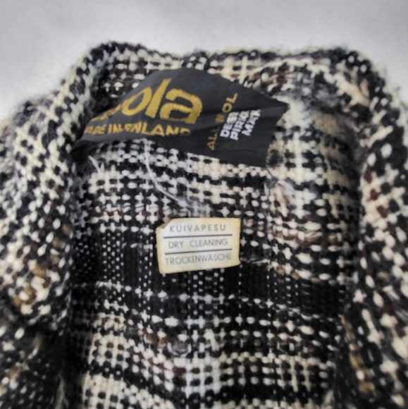 Arola Wool Black and White Plaid Cape/Poncho With Hood. Black & White - Picture 13 of 15